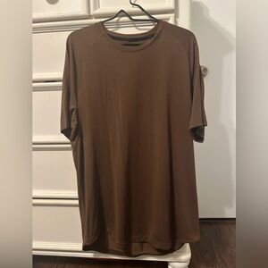 lululemon Men’s Brown Short Sleeve Tee